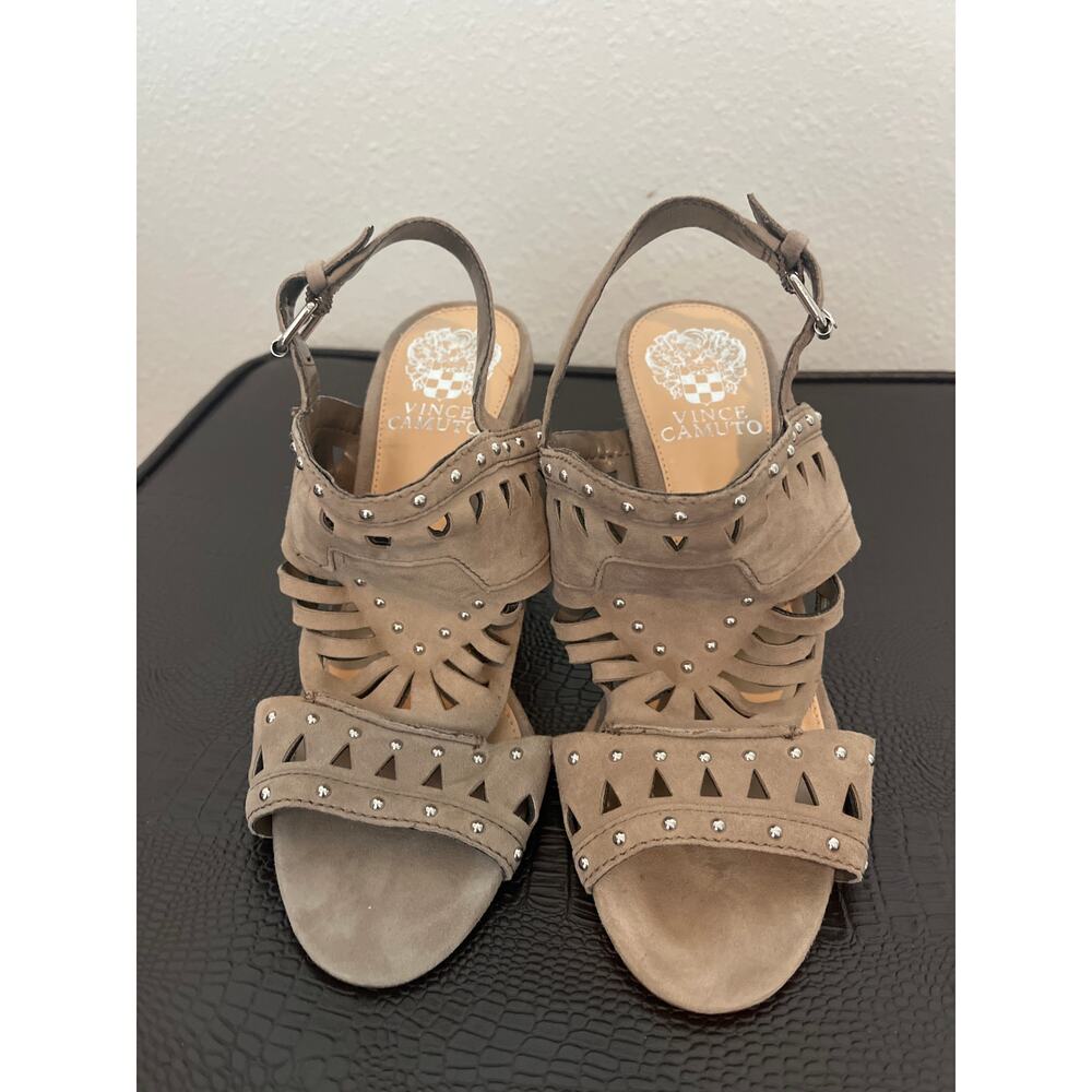 VINCE CAMUTO Reston Tan Studded Block Heel Sandal Size 6.5 - Picture 3 of 6